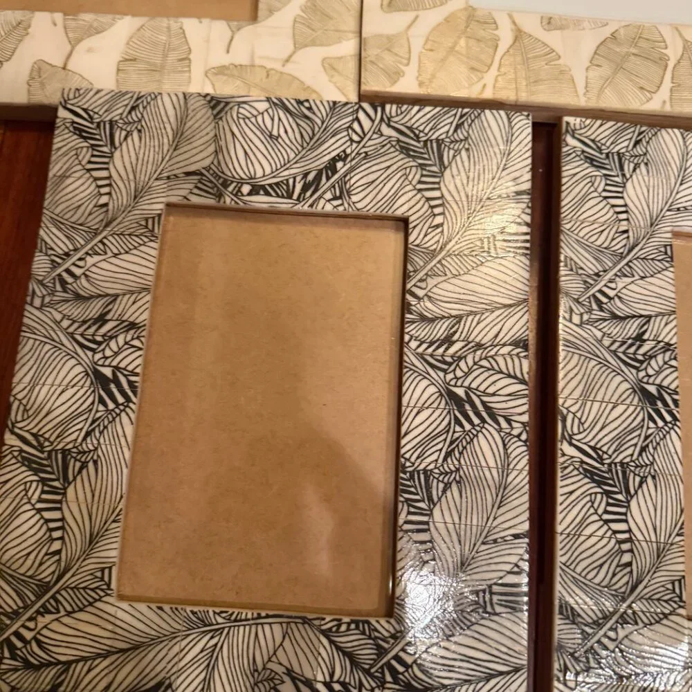 5 Photo Frames